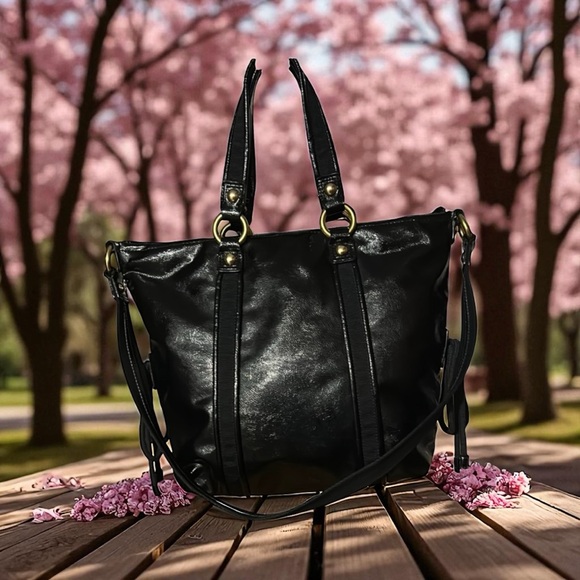 EUC Coach Poppy Black Women's Handbag - Picture 3 of 6